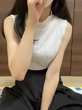 Snapshot of yayoi_jp chatting on 06/28/26, 04:02 yayoi jp online show from 06/28/26, 04:02