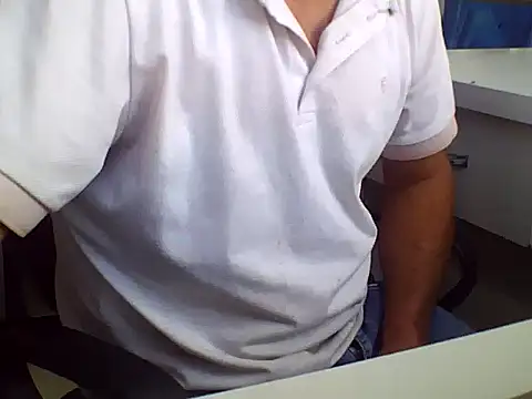 Snapshot of AMCIKSEVER42 chatting on 10/07/25, 12:24 AMCIKSEVER42 online show from 10/07/25, 12:24