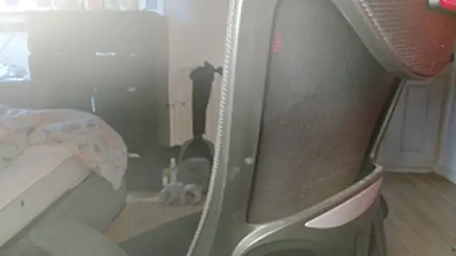 Snapshot of Prill940 chatting on 10/21/25, 07:20 Prill940 online show from 10/21/25, 07:20