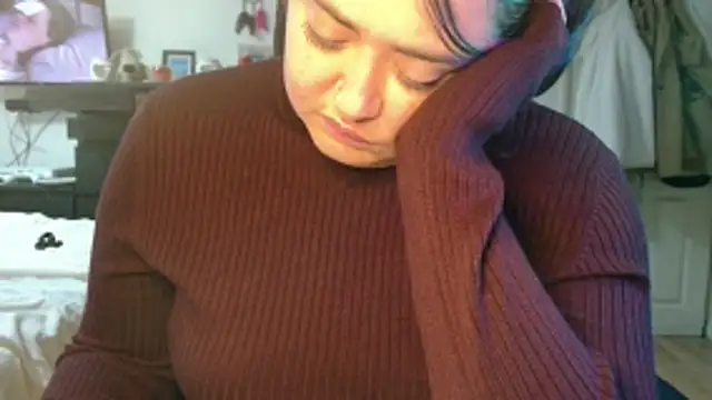 Snapshot of Prill940 chatting on 10/30/25, 06:37 Prill940 online show from 10/30/25, 06:37