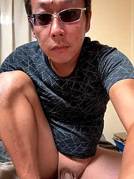 Snapshot of Y3A415F chatting on 10/27/25, 04:00 Y3A415F online show from 10/27/25, 04:00