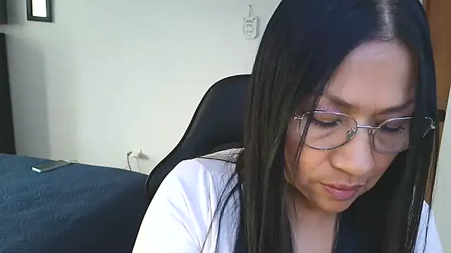 Snapshot of LissafeetHott chatting on 07/03/26, 08:48 LissafeetHott online show from 07/03/26, 08:48