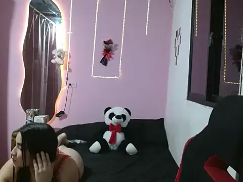 Snapshot of ScarlethG chatting on 09/25/25, 04:05 ScarlethG online show from 09/25/25, 04:05