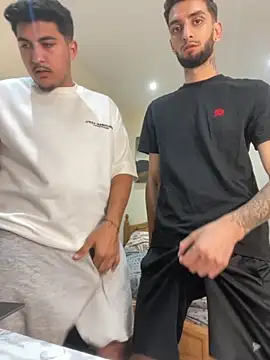 Snapshot of mixedcouplee69 chatting on 09/13/25, 09:03 mixedcouplee69 online show from 09/13/25, 09:03