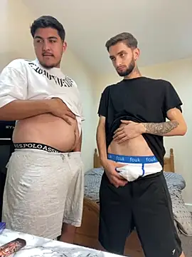 Snapshot of mixedcouplee69 chatting on 09/18/25, 09:39 mixedcouplee69 online show from 09/18/25, 09:39