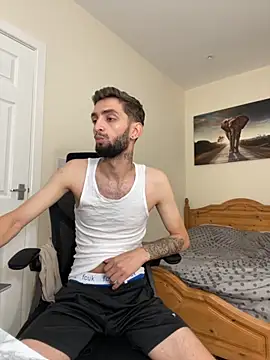 Snapshot of mixedcouplee69 chatting on 09/21/25, 12:51 mixedcouplee69 online show from 09/21/25, 12:51