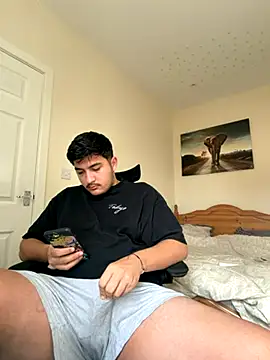 Snapshot of mixedcouplee69 chatting on 11/11/25, 12:27 mixedcouplee69 online show from 11/11/25, 12:27