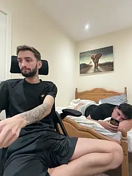 Snapshot of mixedcouplee69 chatting on 12/16/25, 09:31 mixedcouplee69 online show from 12/16/25, 09:31