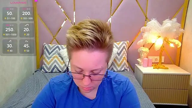 Snapshot of AlexandraGreen chatting on 10/13/25, 09:04 AlexandraGreen online show from 10/13/25, 09:04