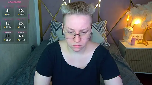 Snapshot of AlexandraGreen chatting on 11/23/25, 03:56 AlexandraGreen online show from 11/23/25, 03:56