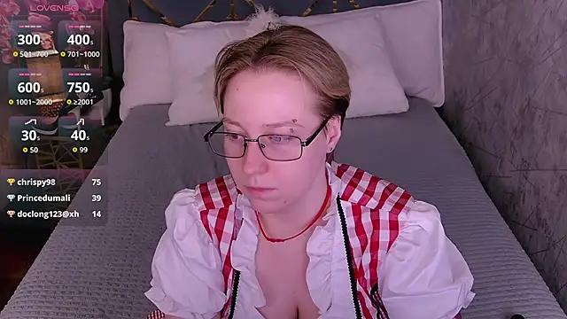 AlexandraGreen online show from 06/15/26, 04:36