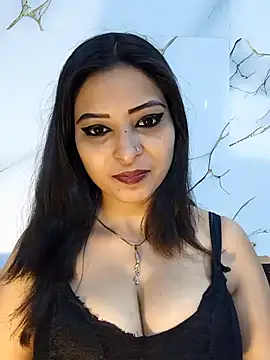 Snapshot of QUEEN-ADITI chatting on 04/09/26, 06:13 QUEEN-ADITI online show from 04/09/26, 06:13