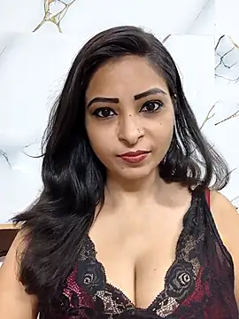 Snapshot of QUEEN-ADITI chatting on 04/24/26, 06:32 QUEEN-ADITI online show from 04/24/26, 06:32