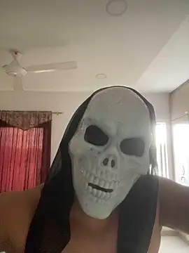 Camilo210520 online show from 10/16/25, 09:16