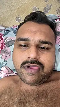 Snapshot of hahaha1319 chatting on 11/07/25, 12:32 hahaha1319 online show from 11/07/25, 12:32