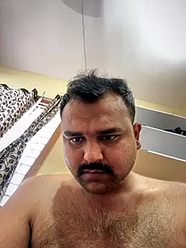 Snapshot of hahaha1319 chatting on 11/23/25, 04:01 hahaha1319 online show from 11/23/25, 04:01