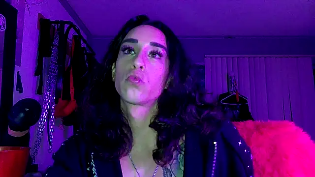 xoFrankie online show from 10/17/25, 03:42