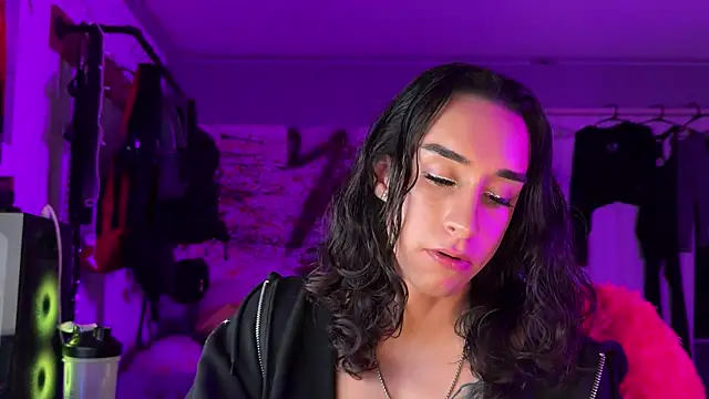 xoFrankie online show from 11/26/25, 03:40