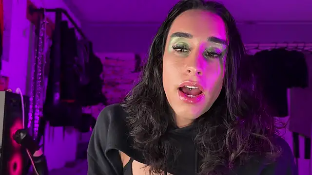 xoFrankie online show from 12/02/25, 02:39