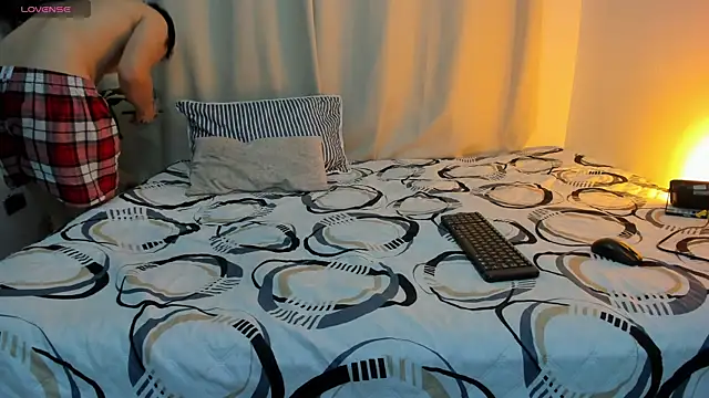 Snapshot of mrhot_night chatting on 04/07/26, 10:53 mrhot night online show from 04/07/26, 10:53