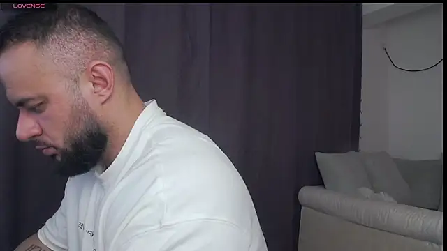 Snapshot of RickyMiami1 chatting on 02/09/26, 06:12 RickyMiami1 online show from 02/09/26, 06:12