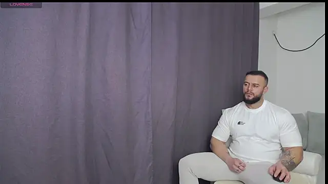 Snapshot of RickyMiami1 chatting on 02/25/26, 06:39 RickyMiami1 online show from 02/25/26, 06:39