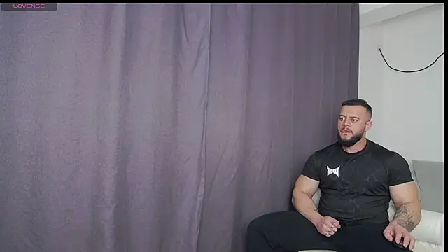 Snapshot of RickyMiami1 chatting on 03/15/26, 07:09 RickyMiami1 online show from 03/15/26, 07:09