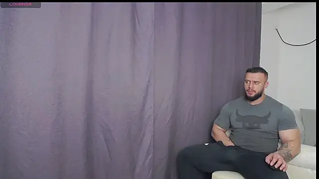 Snapshot of RickyMiami1 chatting on 03/30/26, 06:53 RickyMiami1 online show from 03/30/26, 06:53