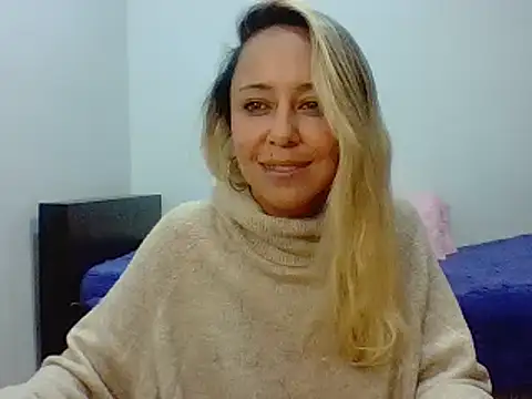 leah susman online show from 09/26/25, 01:53