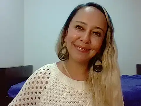 leah susman online show from 10/09/25, 02:31