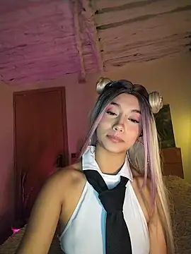 Snapshot of Ella_rr chatting on 03/11/26, 04:07 Ella rr online show from 03/11/26, 04:07