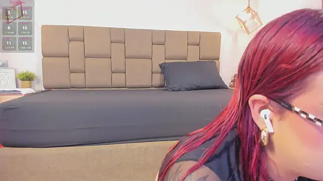 Snapshot of Julieth_Rojas chatting on 02/25/26, 04:11 Julieth Rojas online show from 02/25/26, 04:11