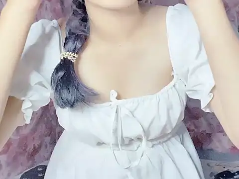 Snapshot of Miumiu028 chatting on 09/30/25, 05:01 Miumiu028 online show from 09/30/25, 05:01