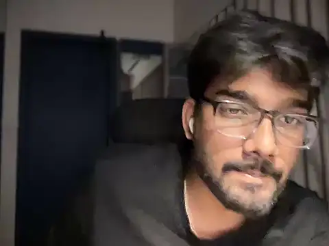 Snapshot of desi_indicoc chatting on 12/15/25, 10:47 desi indicoc online show from 12/15/25, 10:47