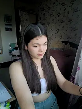 Snapshot of Albi_Glow chatting on 09/16/25, 11:00 Albi Glow online show from 09/16/25, 11:00