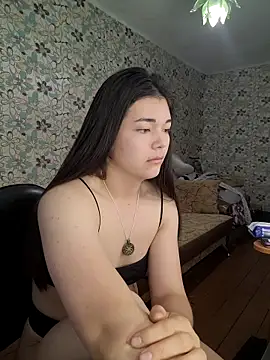 Snapshot of Albi_Glow chatting on 09/26/25, 02:48 Albi Glow online show from 09/26/25, 02:48