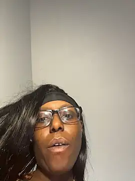 CinnaCakesss online show from 03/03/26, 01:56