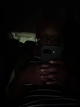 CinnaCakesss online show from 04/04/26, 01:37