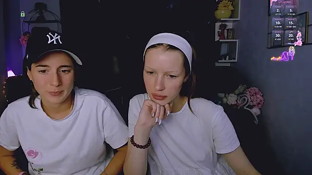 Snapshot of khloebeauty chatting on 09/12/25, 07:14 khloebeauty online show from 09/12/25, 07:14