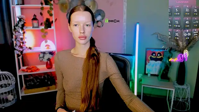 Snapshot of khloebeauty chatting on 09/16/25, 01:01 khloebeauty online show from 09/16/25, 01:01