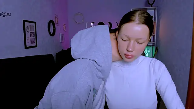 Snapshot of khloebeauty chatting on 09/29/25, 05:45 khloebeauty online show from 09/29/25, 05:45