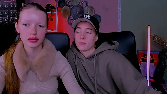 Snapshot of khloebeauty chatting on 10/03/25, 07:11 khloebeauty online show from 10/03/25, 07:11