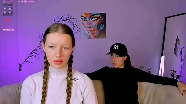 Snapshot of khloebeauty chatting on 10/19/25, 07:25 khloebeauty online show from 10/19/25, 07:25