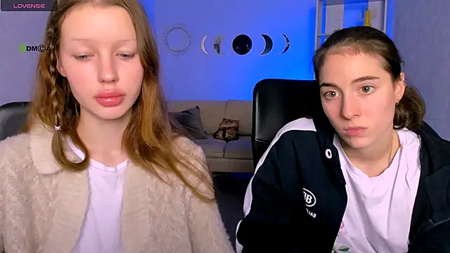 Snapshot of khloebeauty chatting on 11/17/25, 08:58 khloebeauty online show from 11/17/25, 08:58