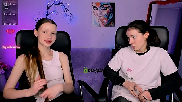 Snapshot of khloebeauty chatting on 12/13/25, 08:14 khloebeauty online show from 12/13/25, 08:14