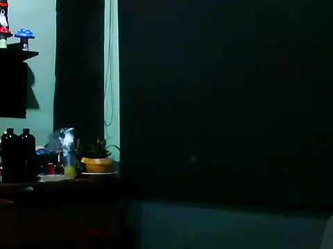 Snapshot of FFFNXXX chatting on 05/12/26, 10:18 FFFNXXX online show from 05/12/26, 10:18