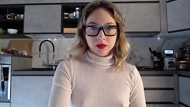 Snapshot of L_Sofia chatting on 03/06/26, 11:39 L Sofia online show from 03/06/26, 11:39