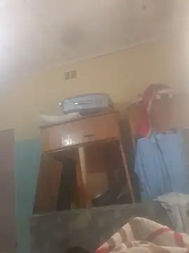 Snapshot of Mrhugeblack chatting on 09/19/25, 09:43 Mrhugeblack online show from 09/19/25, 09:43