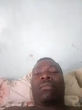 Snapshot of Mrhugeblack chatting on 10/01/25, 10:43 Mrhugeblack online show from 10/01/25, 10:43