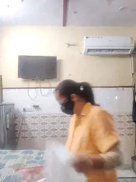 Snapshot of meenu_bhabhi547 chatting on 04/22/26, 02:14 meenu bhabhi547 online show from 04/22/26, 02:14